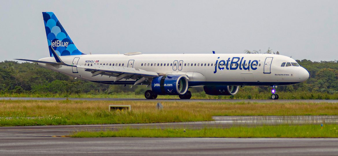 A321-200 JetBlue N2043J