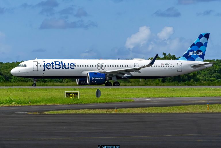 A321-200 jetBlue N2047J