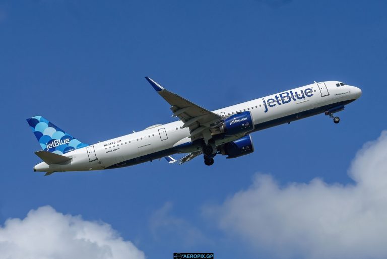 A321-200 jetBlue N2047J