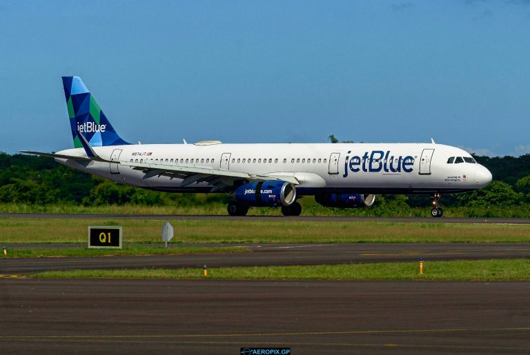 A321-200 jetBlue N974JT