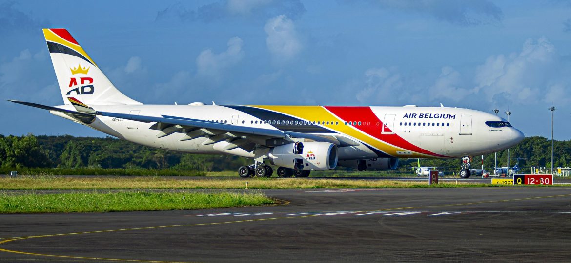 A330-200 Air Belgium OE-LCL