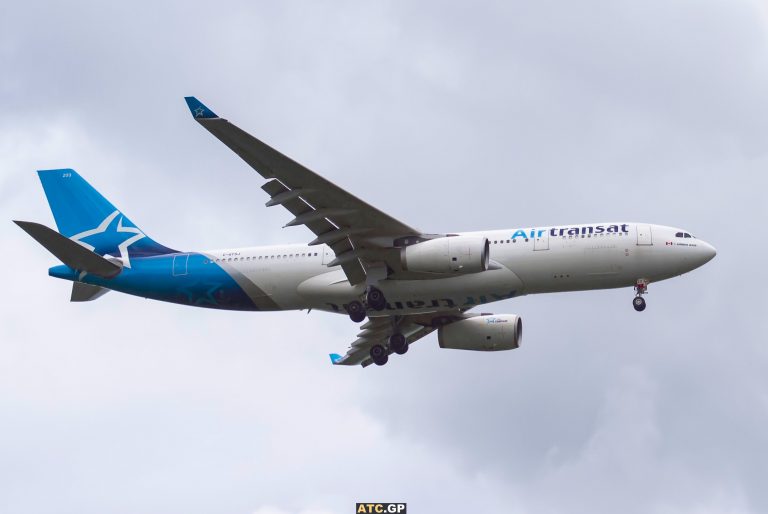 A330-200 Air Transat C-GTSJ