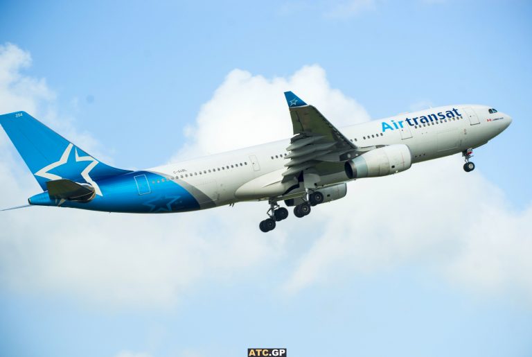 A330-200 Air Transat C-GUBL