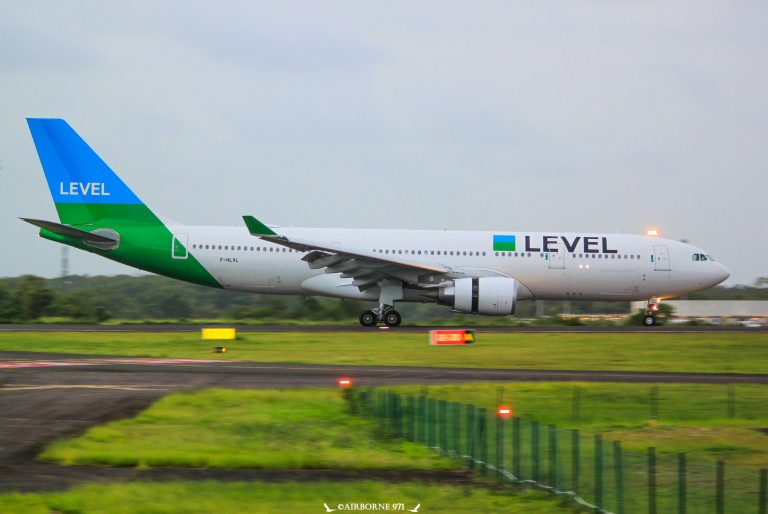 A300-200 Level F-HLVL