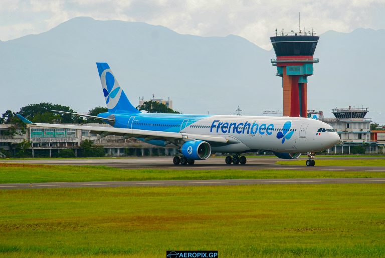 A330-300 French bee F-HPUJ