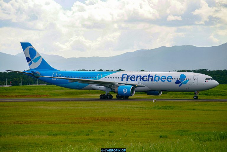 A330-300 French bee F-HPUJ