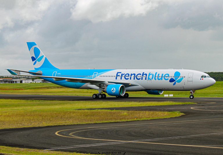 A330-300 French Blue F-HPUJ
