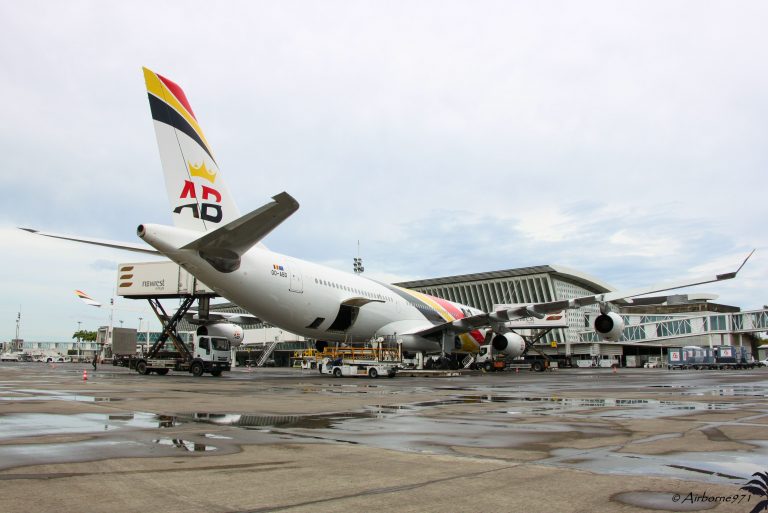 A340-300 Air Belgium OO-ABD