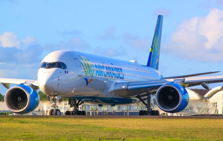 A350-900 Air Caraïbes F-HNET