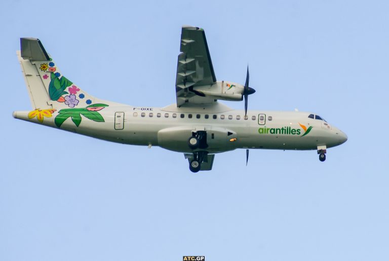 ATR42-500 Air Antilles F-OIXE