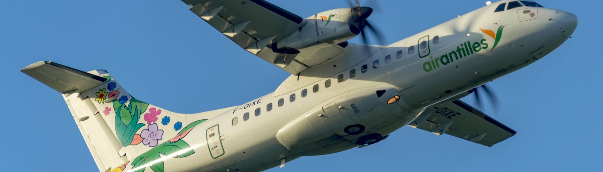 ATR42-500 Air Antilles F-OIXE