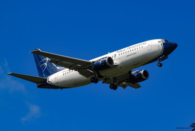 B737-300 Blue Panorama I-BPAG