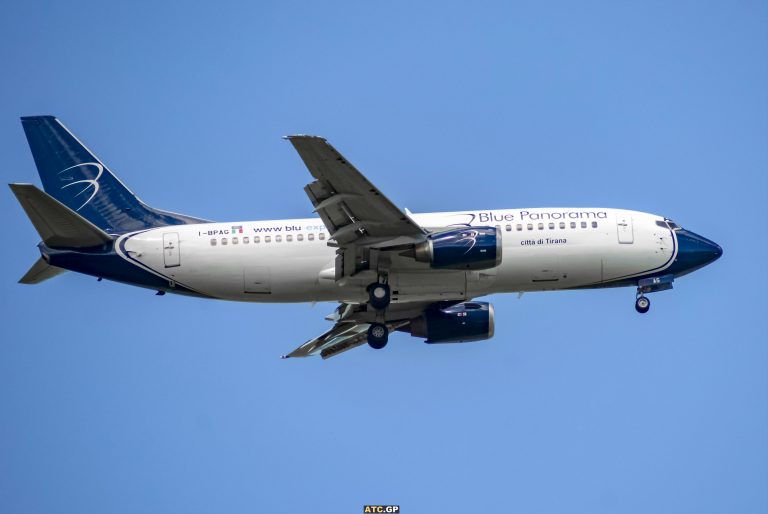 B737-300 Blue Panorama I-BPAG