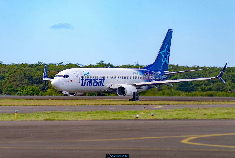 B737-800 Air Transat C-GTQG