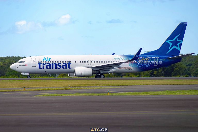 B737-800 Air Transat C-GTQG