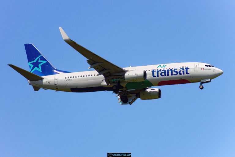 B737-800 Air Transat C-GZEH