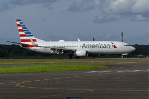 B737-800 American Airlines N989NN