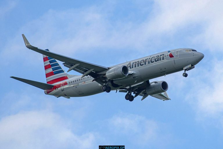 B737-800 American Airlines N996NN