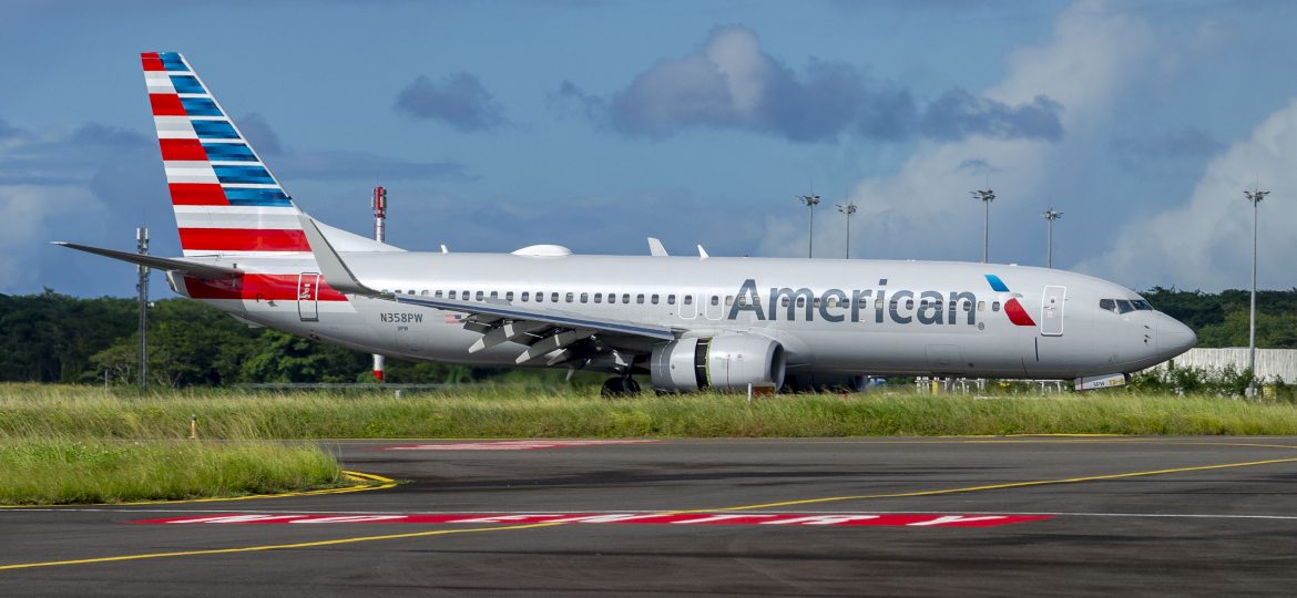 B737-800 American Airlines N358PW