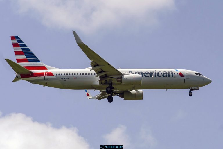 B737-800 American N800NN