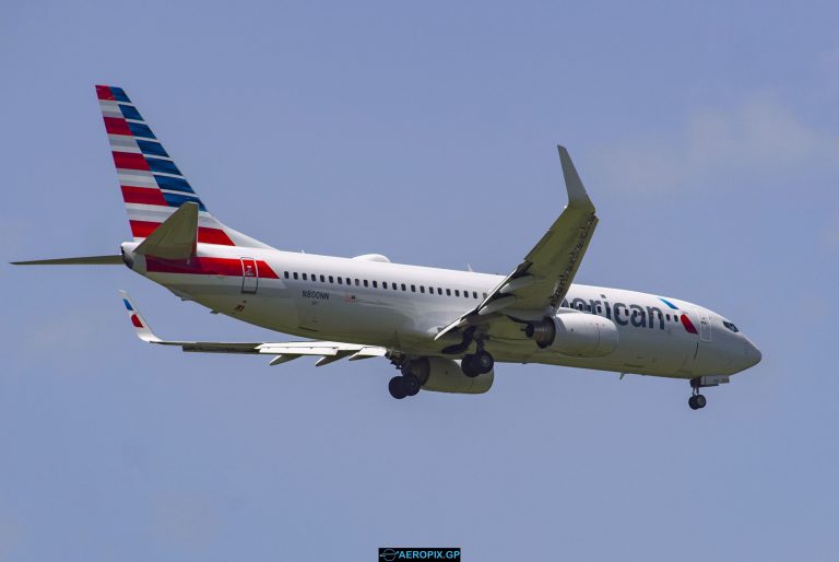 B737-800 American N800NN