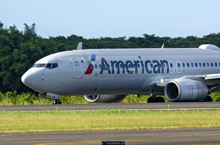 B737-800 American N807NN