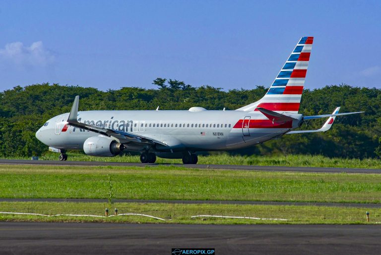 B737-800 American N818NN