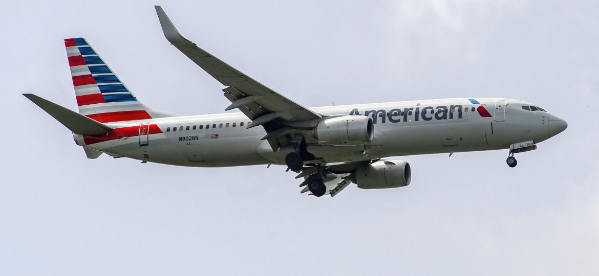 B737-800 American Airlines N902NN