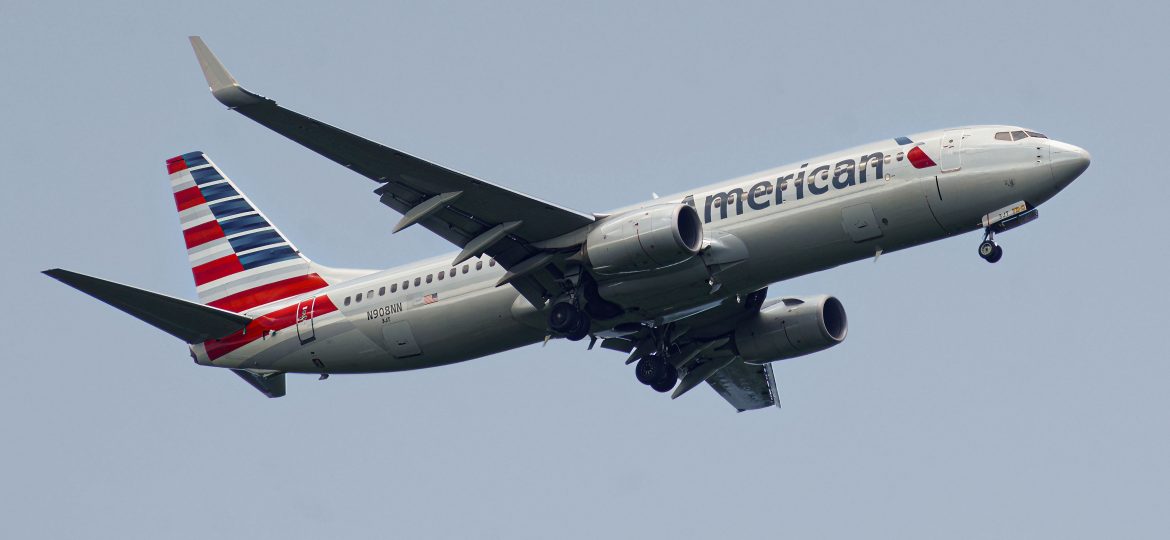 B737-800 American Airlines N908NN