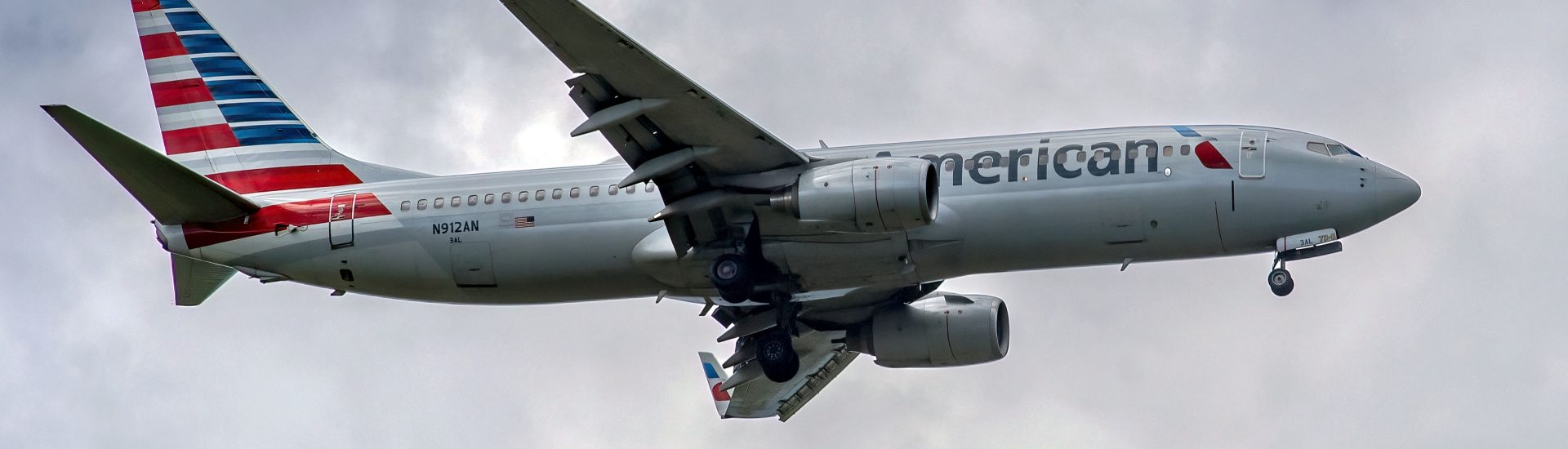 B737-800 American Airlines N912AN