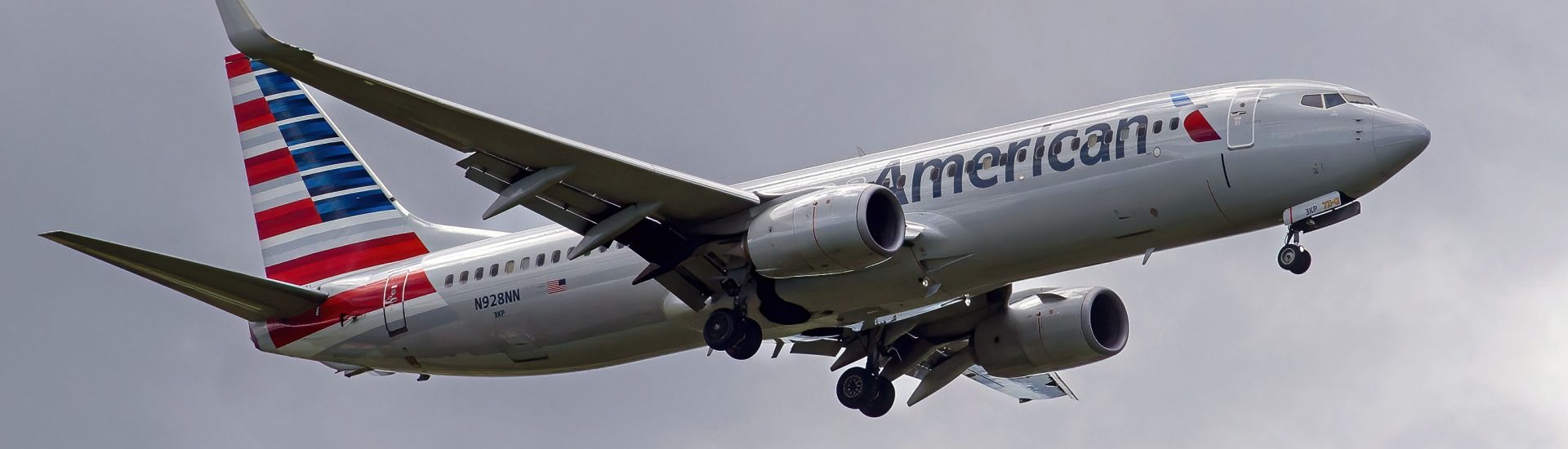 B737-800 American Airlines N928NN
