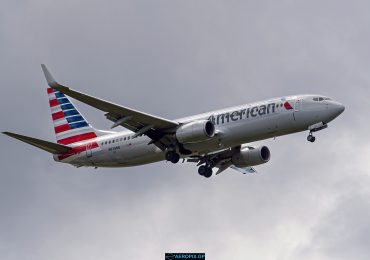 B737-800 American Airlines N928NN