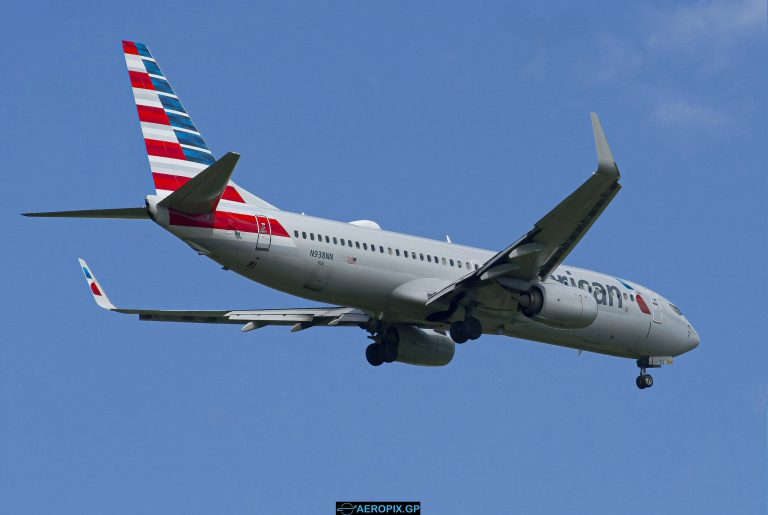 B737-800 American N938NN