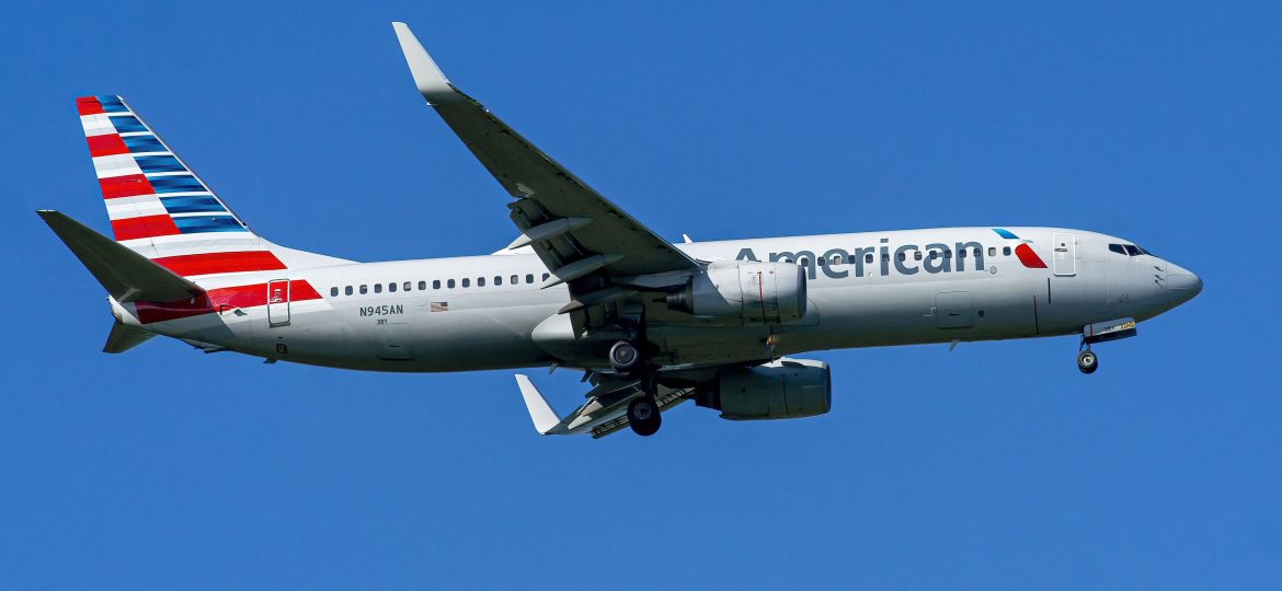 B737-800 American Airlines N945AN