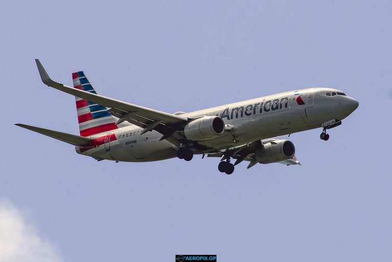 B737-800 American N949NN