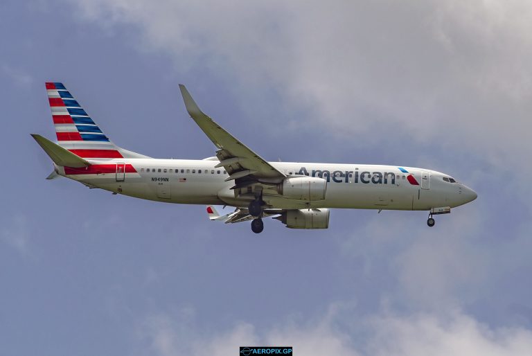 B737-800 American N949NN