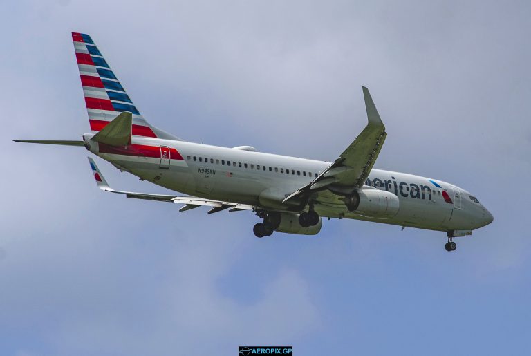 B737-800 American N949NN