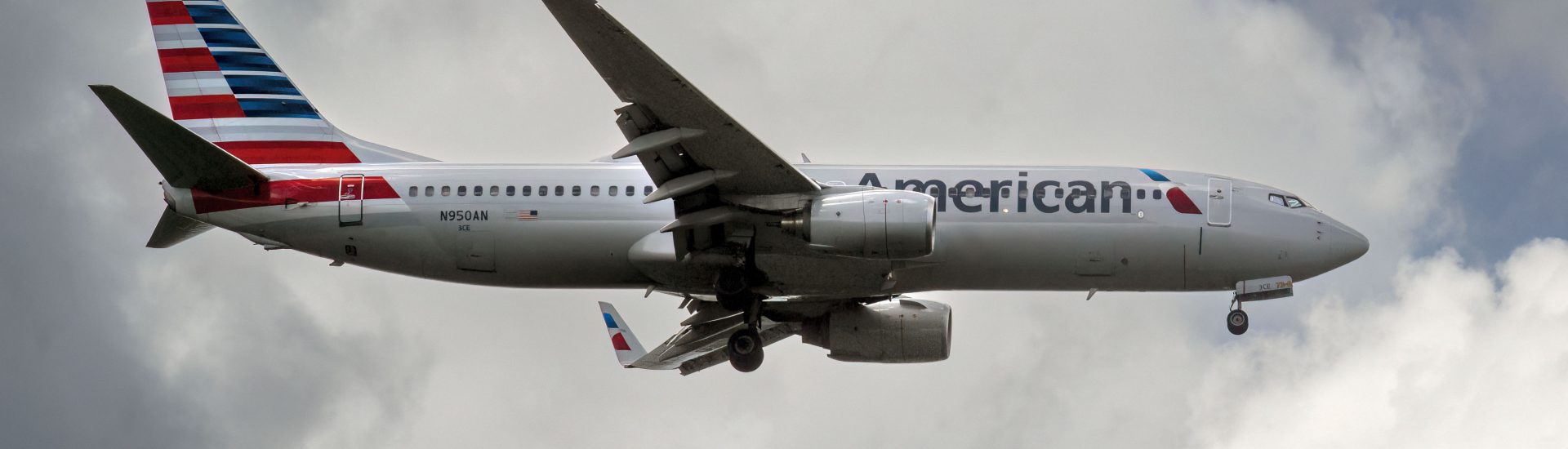 B737-800 American Airlines N950AN