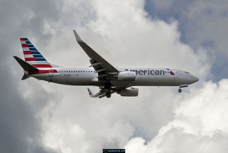B737-800 American N950AN