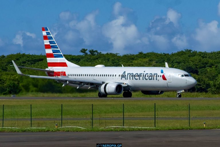 B737-800 American N951AA