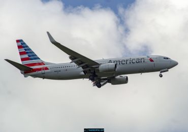 B737-800 American Airlines N966AN