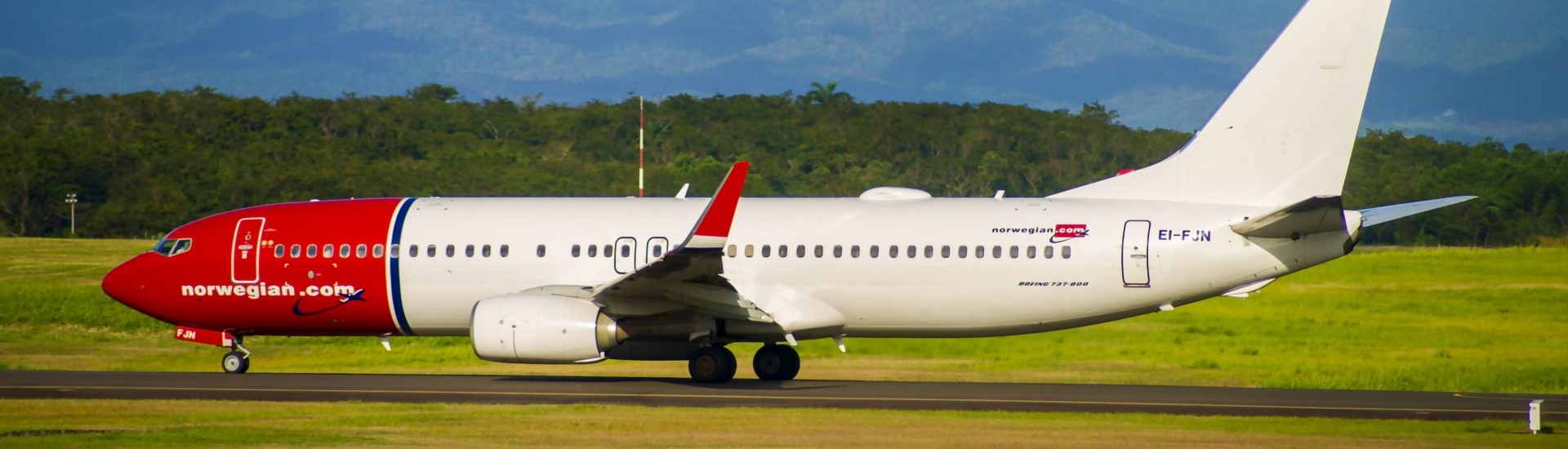 B737-800 Norwegian EI-FJN