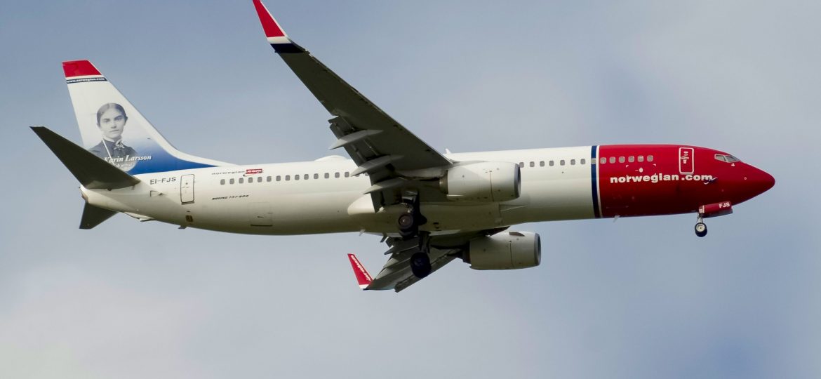 B737-800 Norwegian EI-FJS