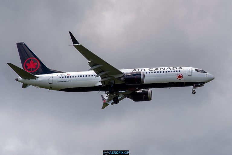 B737 Max-8 Air Canada C-FSNU