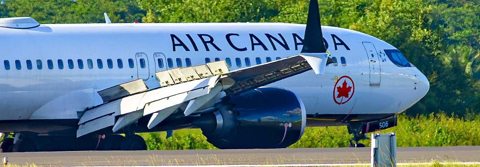 B737 MAX-8 Air Canada C-FSEQ
