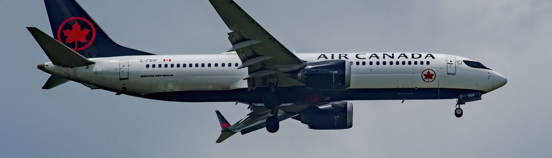 B737 MAX-8 Air Canada C-FSIP