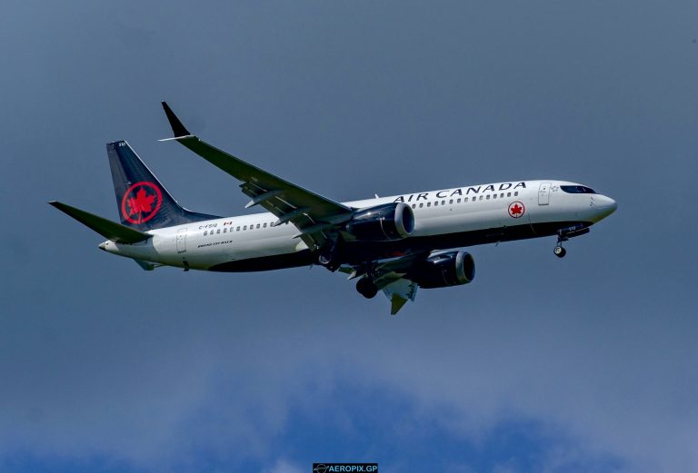 B737 Max-8 Air Canada C-FSIQ