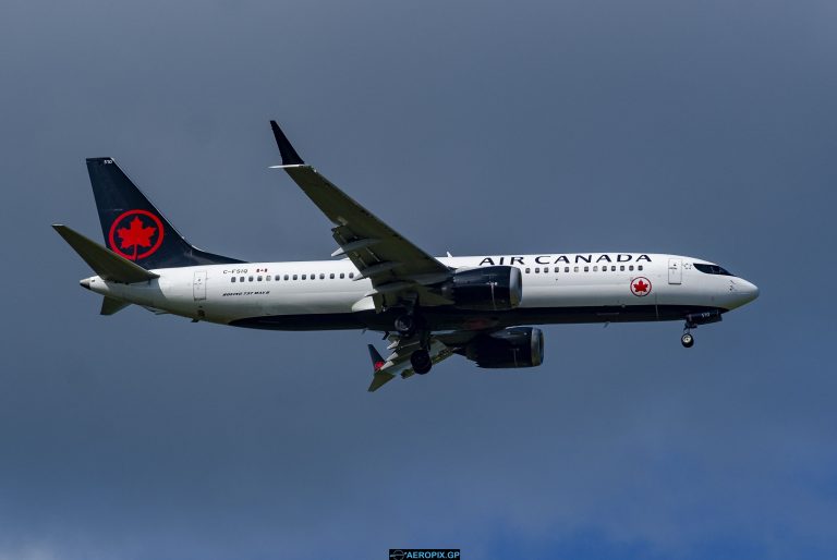 B737 Max-8 Air Canada C-FSIQ