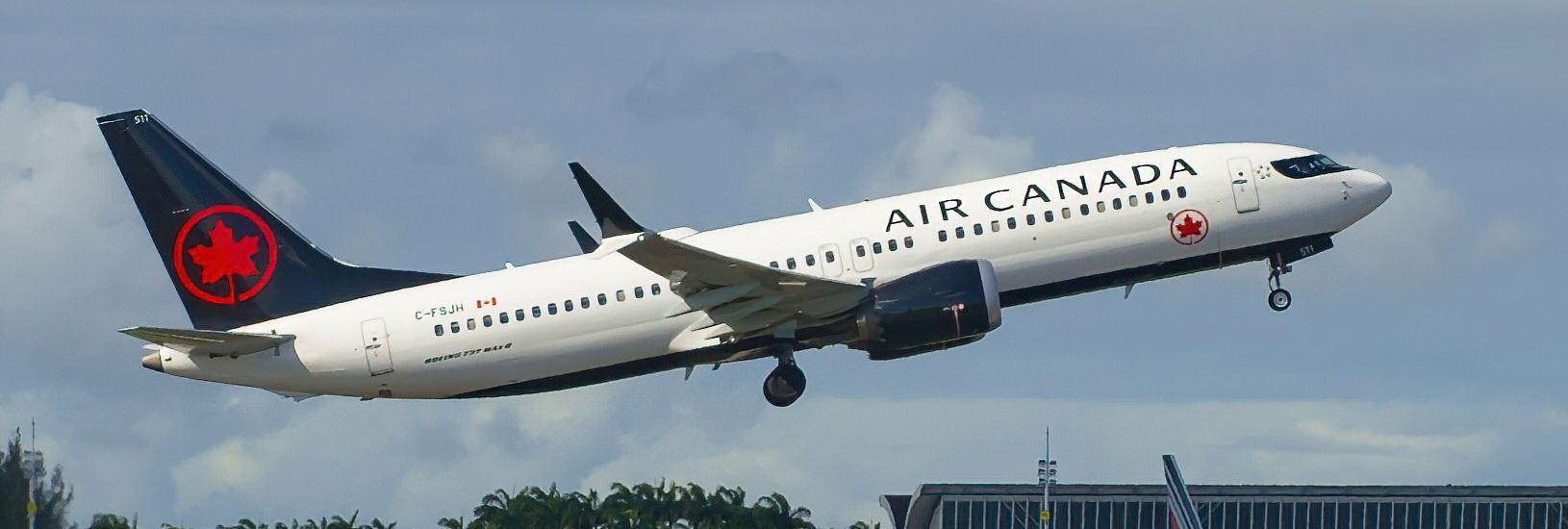 B737 MAX-8 Air Canada C-FSJH