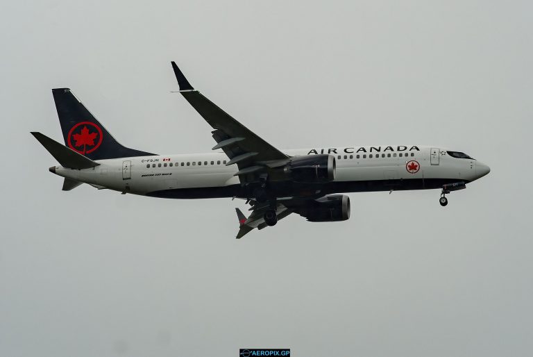 B737 Max-8 Air Canada C-FSJH